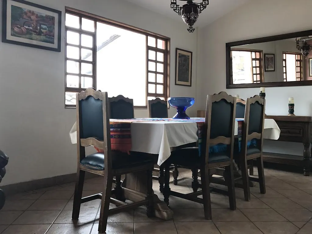 Balcon De La Cuenca Apartment Quito